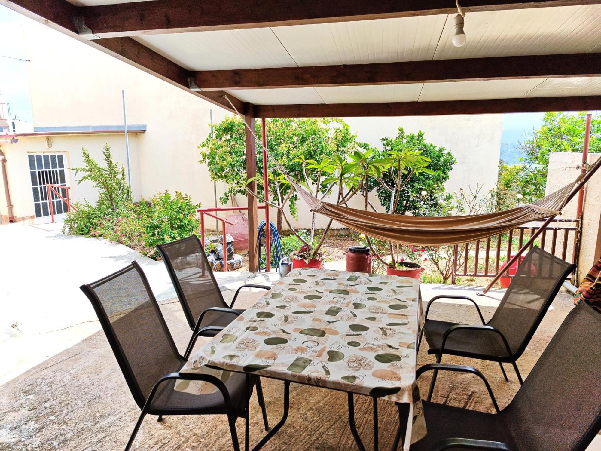 Village House With A Nice Garden Stérnai المظهر الخارجي الصورة
